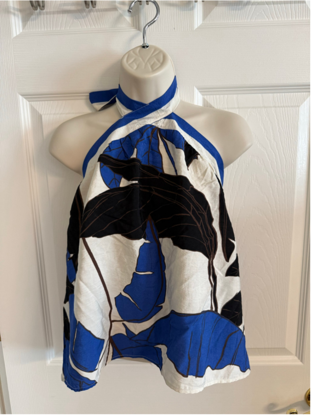 Sofia Jeans by Sofia Vergara Tie Halter Top Blue Black Palm Print Size S EUC